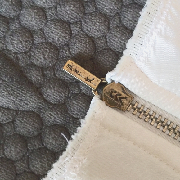 ⚜️Mi.Mi.Sol⚜️luxury brand girls white scuba dress🤍size 12🤍 - Picture 3 of 9